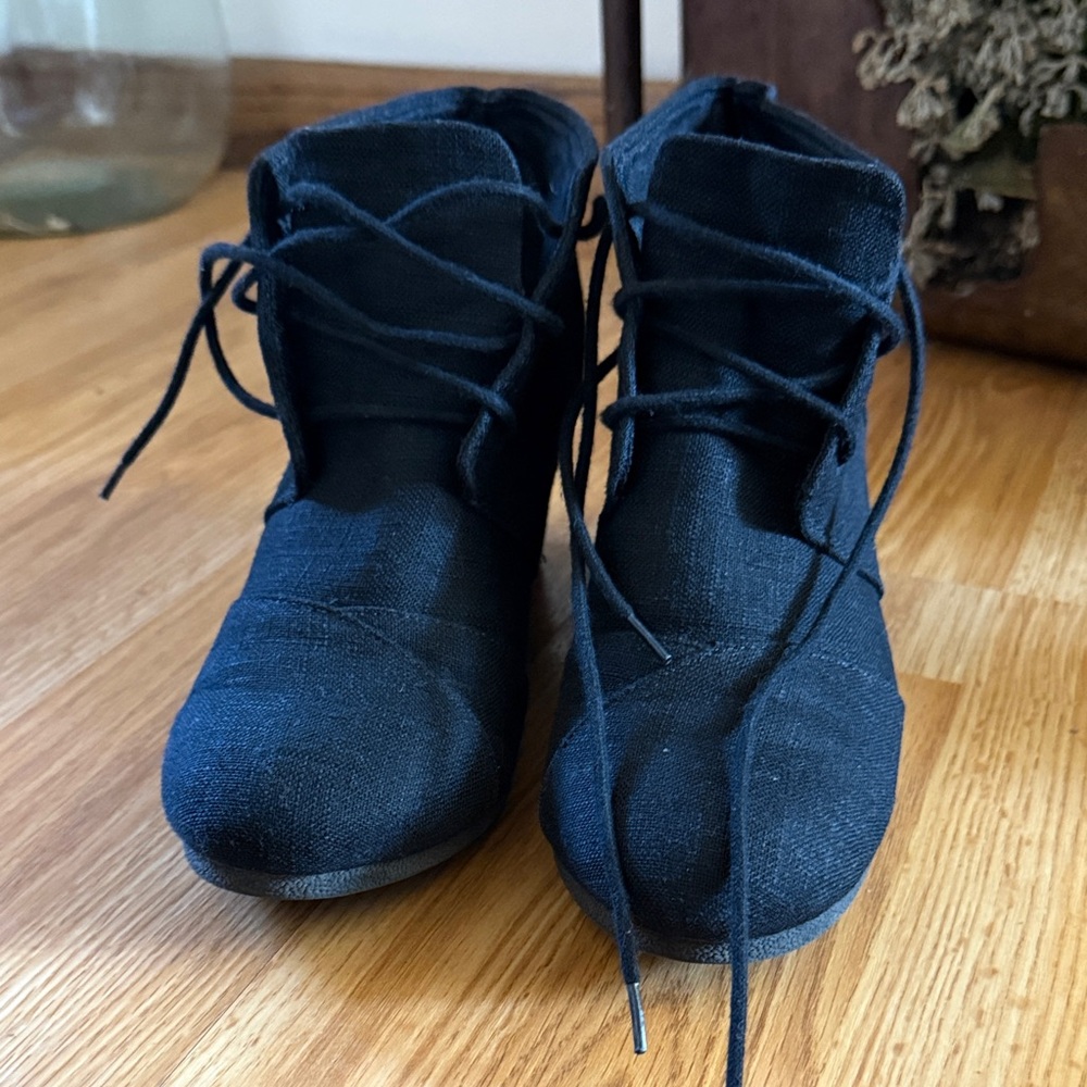 Toms Black Lace-Up Textile Wedge Sneakers